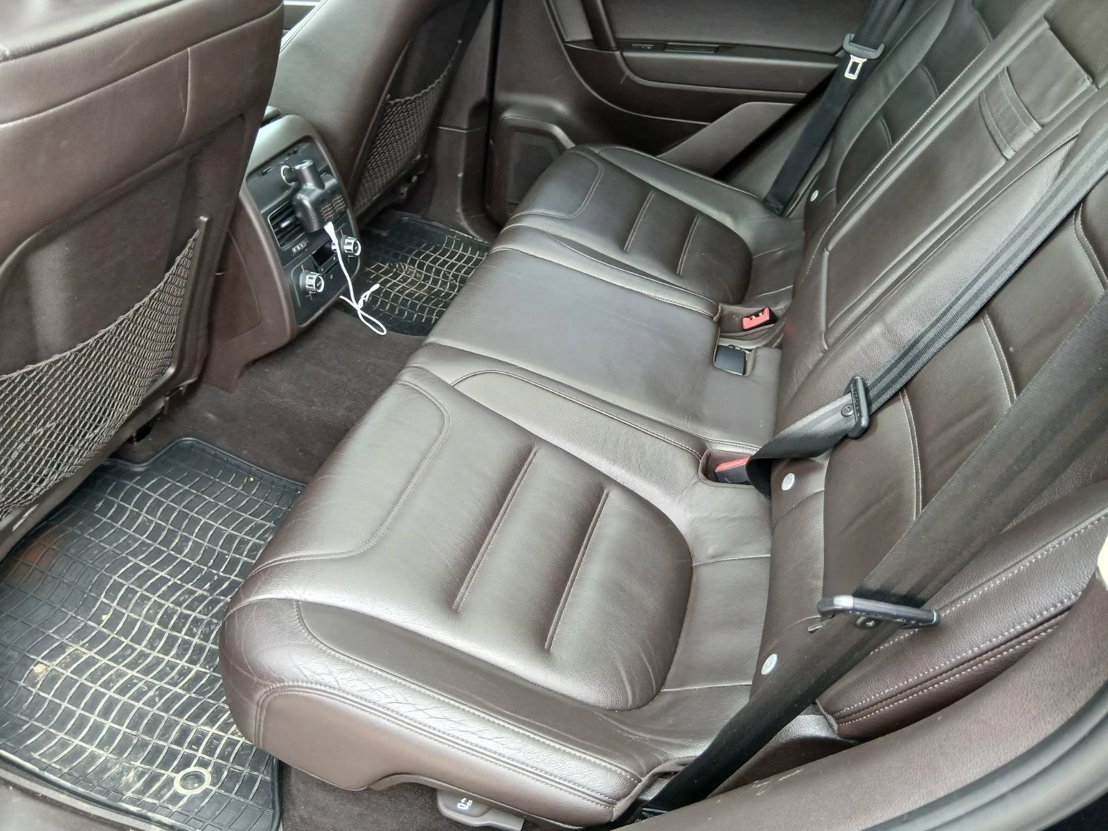 VW Touareg 3.0 tdi 245 ps , снимка 13 - Автомобили и джипове - 54079676