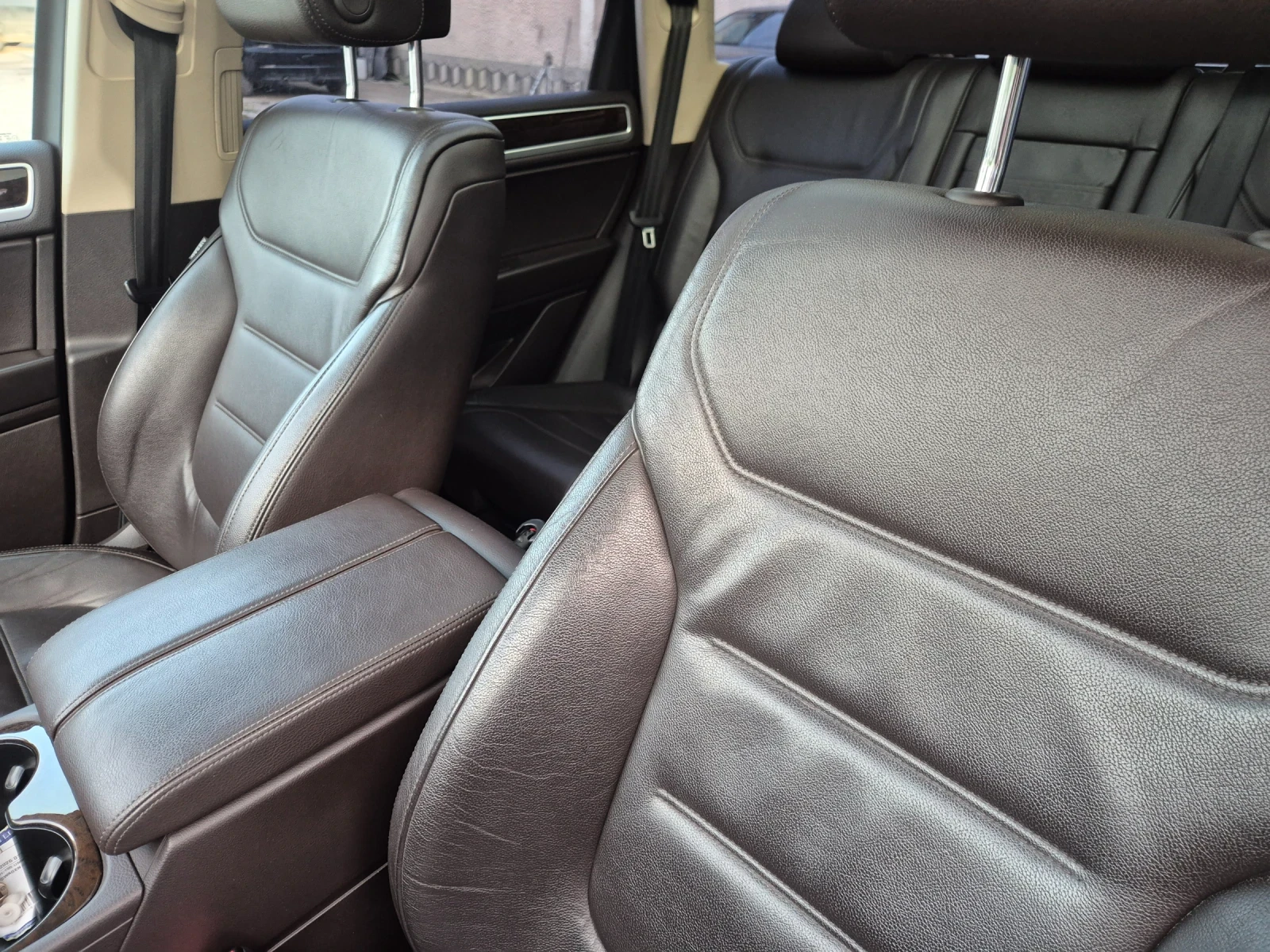 VW Touareg 3.0 tdi 245 ps , снимка 17 - Автомобили и джипове - 54339714