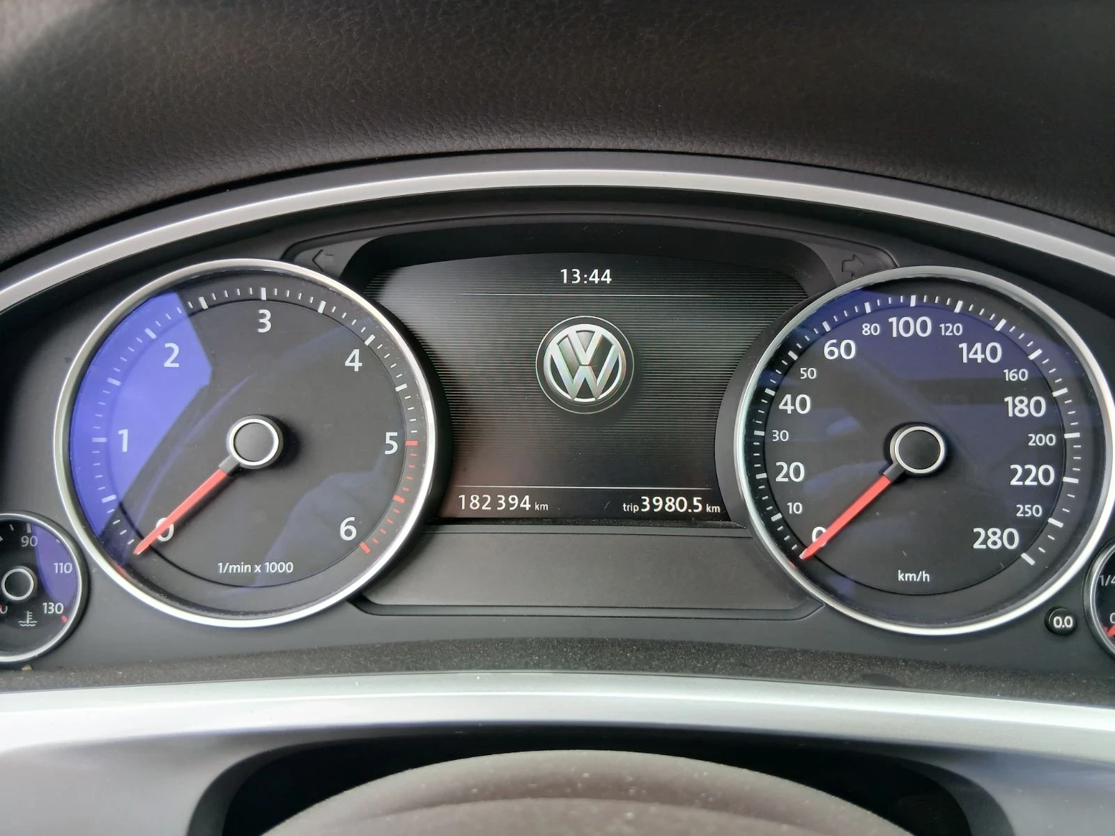 VW Touareg 3.0 tdi 245 ps , снимка 10 - Автомобили и джипове - 54079676