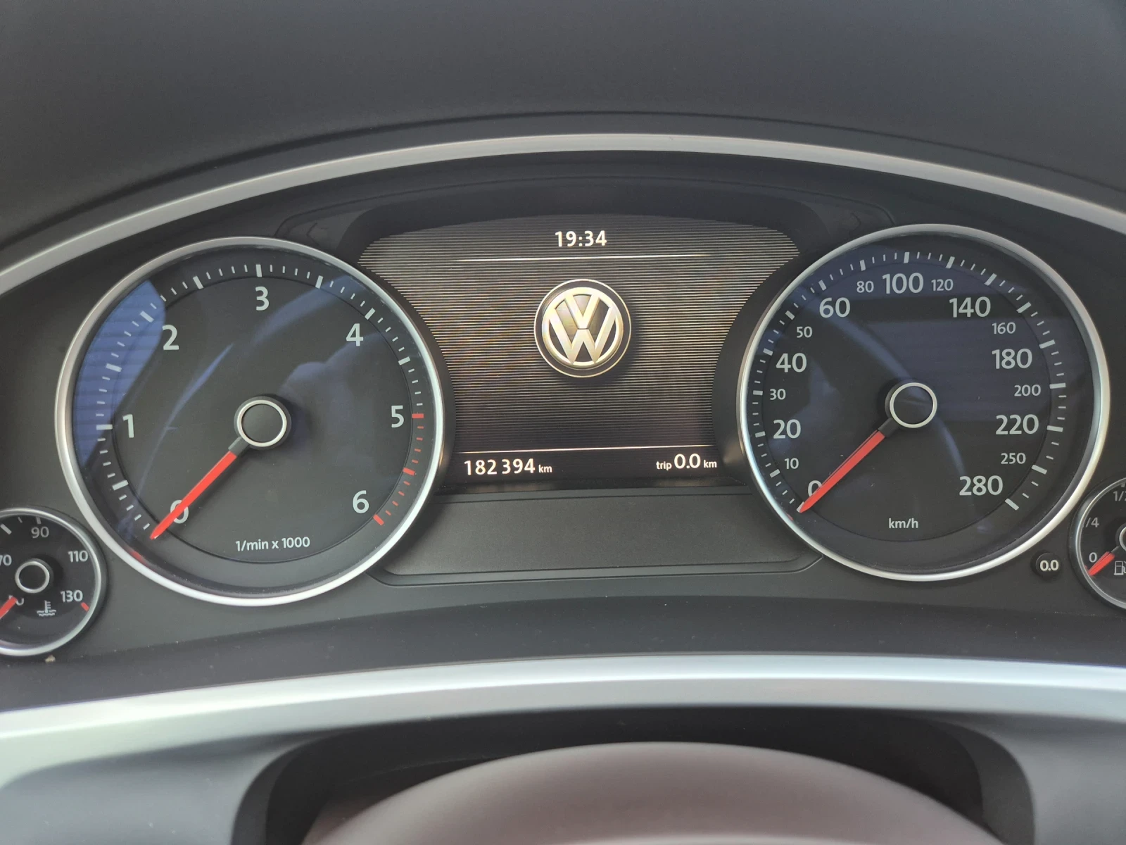 VW Touareg 3.0 tdi 245 ps , снимка 15 - Автомобили и джипове - 54339714