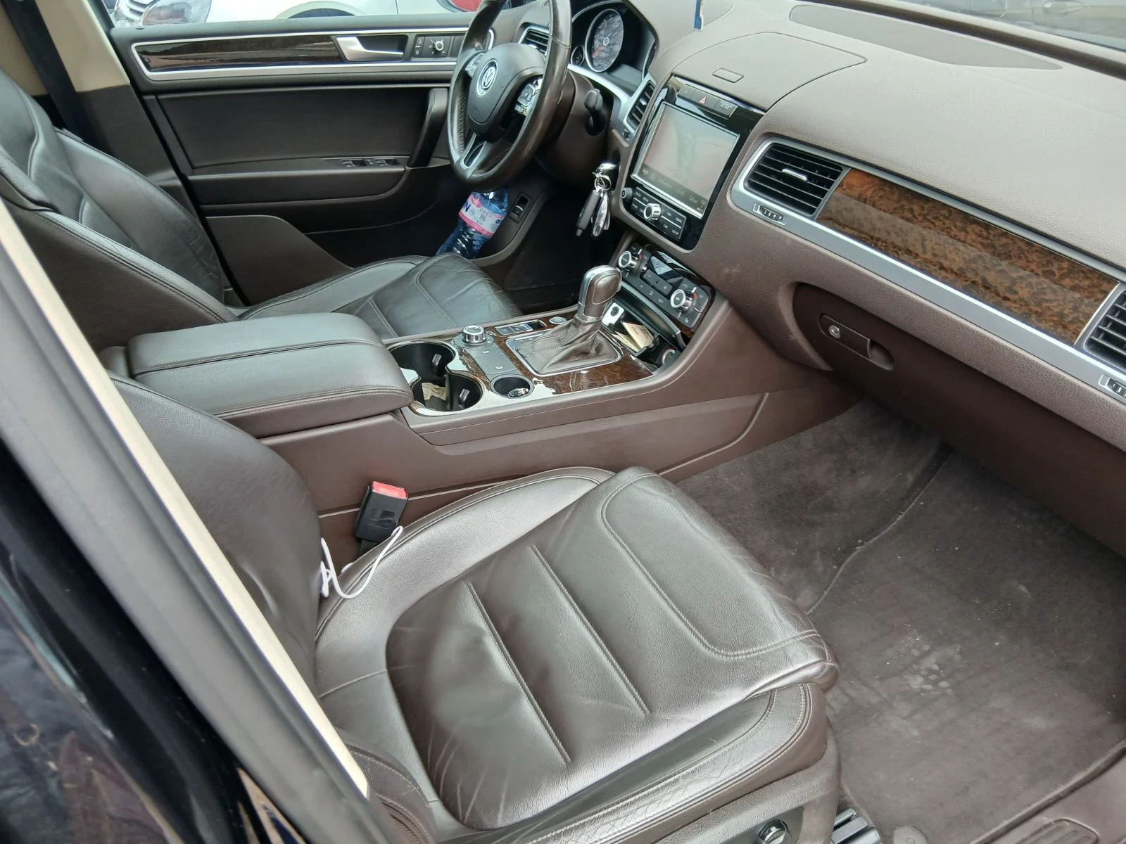 VW Touareg 3.0 tdi 245 ps , снимка 16 - Автомобили и джипове - 54079676