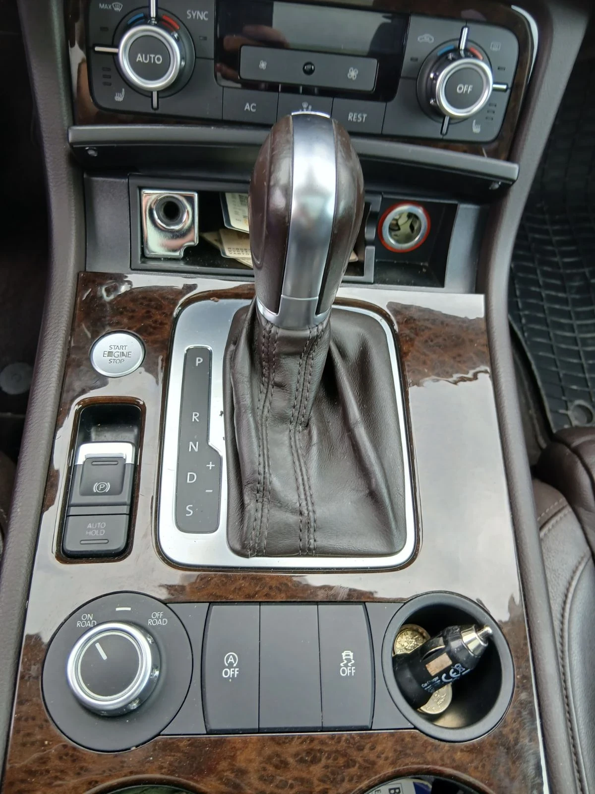 VW Touareg 3.0 tdi 245 ps , снимка 12 - Автомобили и джипове - 54079676