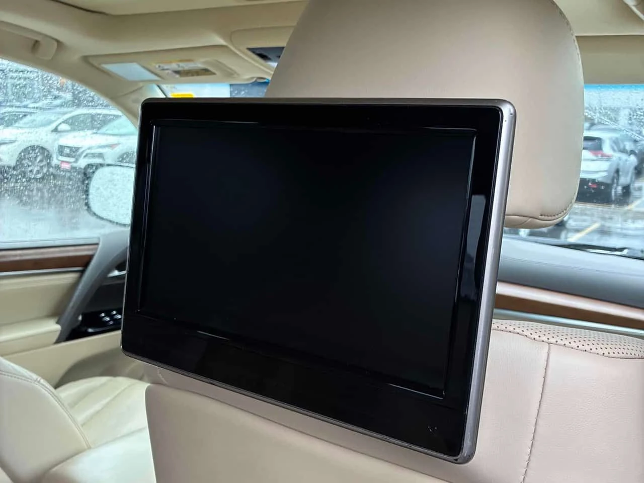 Lexus LX 570  CARFAX, снимка 10 - Автомобили и джипове - 54147286