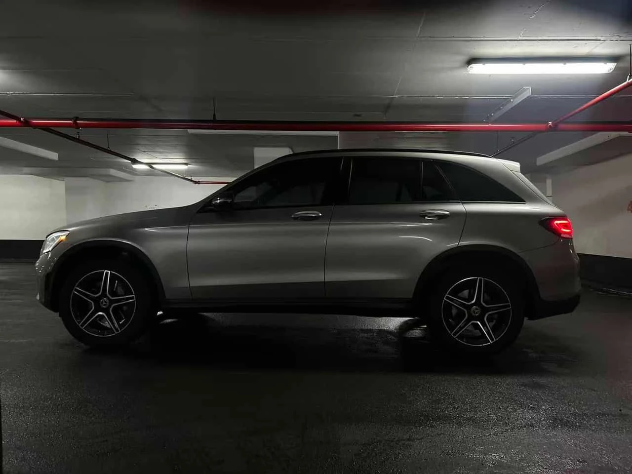 Mercedes-Benz GLC 300 * CARFAX * Дистроник * Подгрев * , снимка 2 - Автомобили и джипове - 54241135