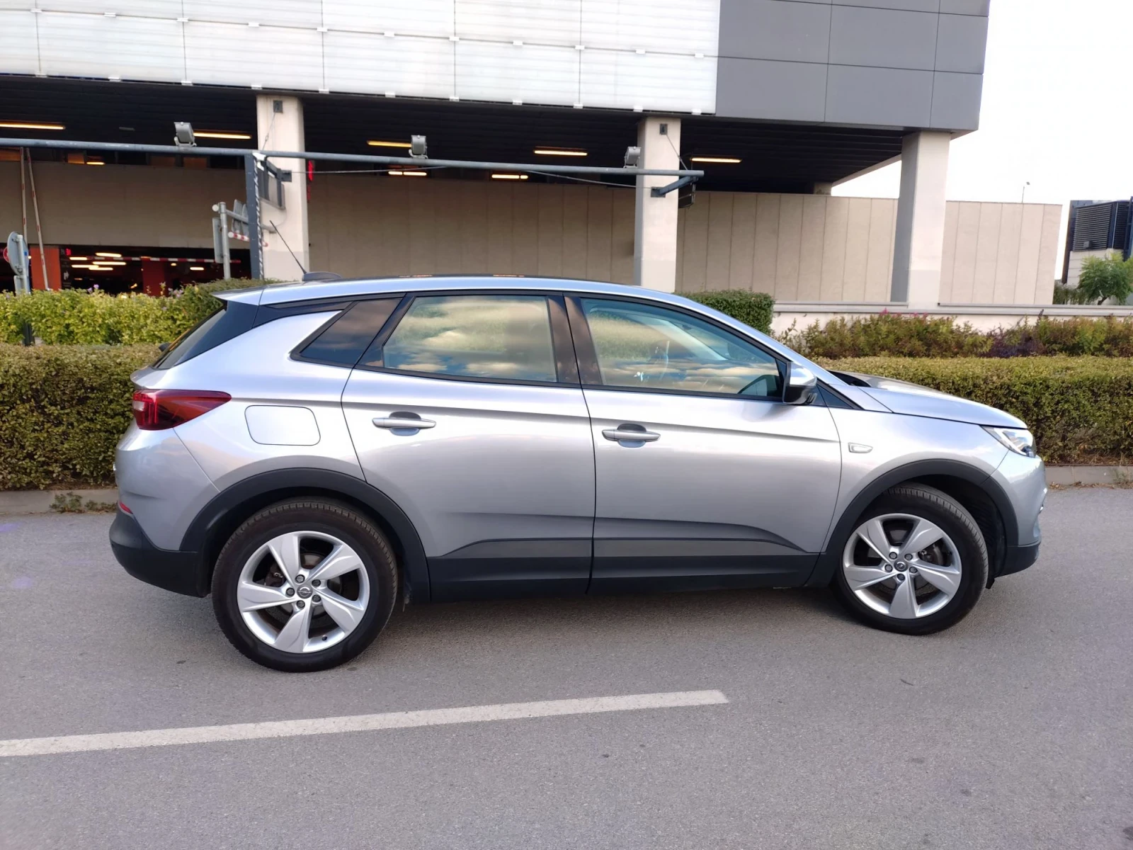 Opel Grandland X 1.6 HDI 120 ps, снимка 14 - Автомобили и джипове - 56149275