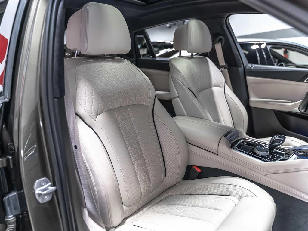 BMW X6 M50I| LASER| DISTRONIC| HUD| ПАНО| HARMAN, снимка 11 - Автомобили и джипове - 54873021