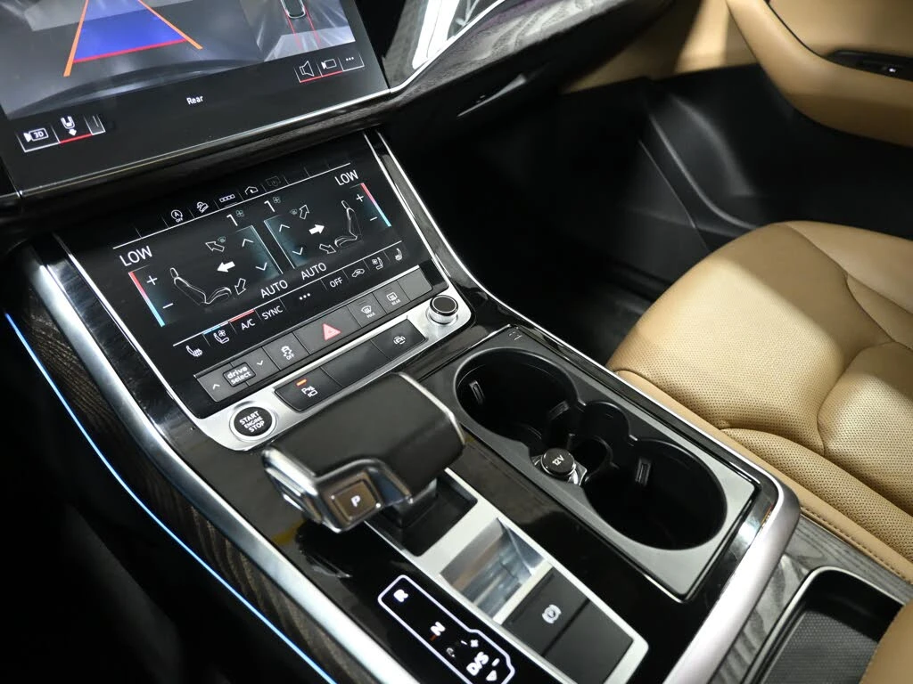 Audi Q7 Progressiv 55 TFSI / S-Line/ 360/ обдухване/панора, снимка 14 - Автомобили и джипове - 55394235