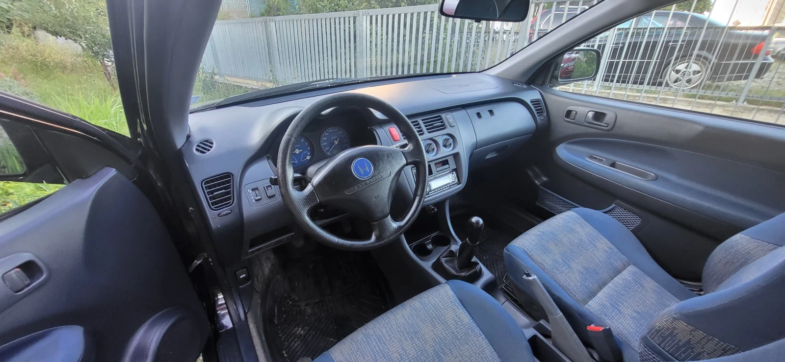 Honda Hr-v 4X4, снимка 11 - Автомобили и джипове - 55621286