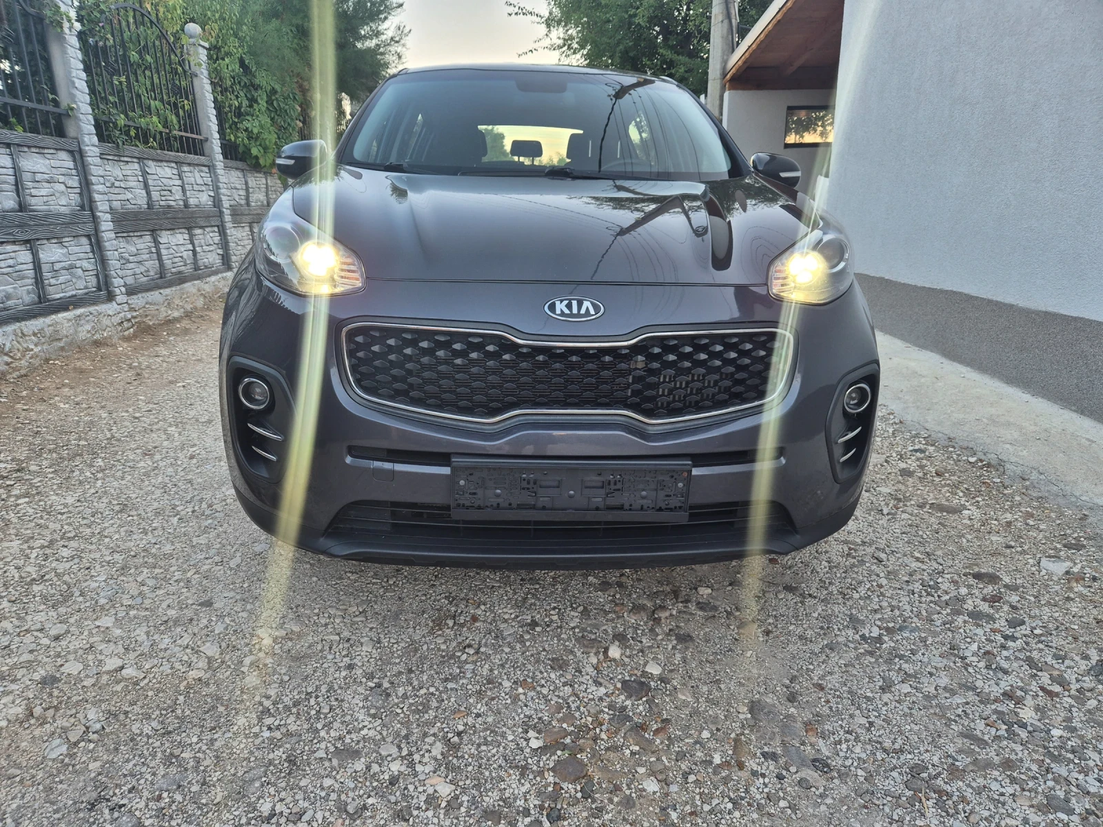 Kia Sportage 2.0 4х4 Titan, снимка 2 - Автомобили и джипове - 56093003