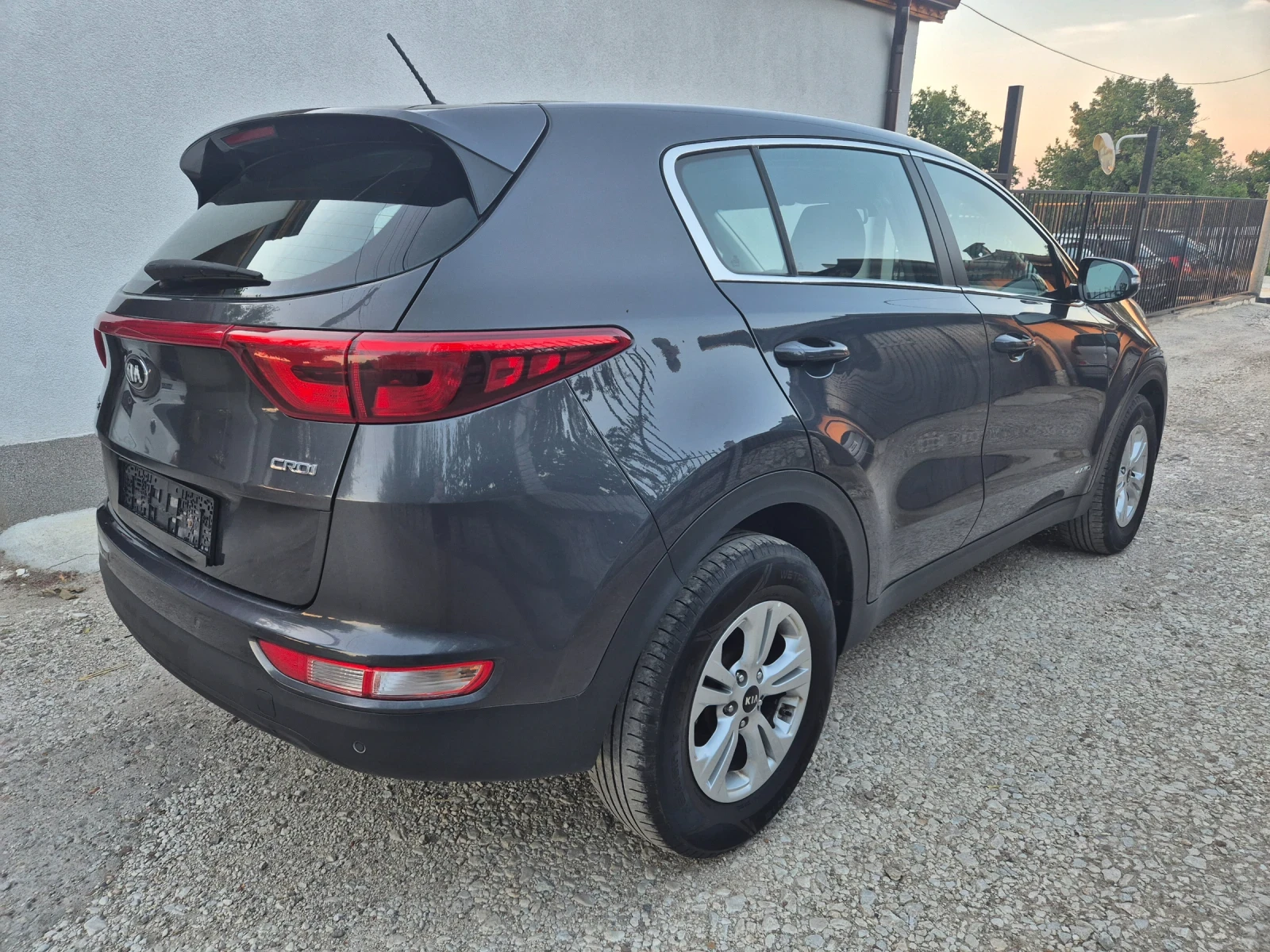Kia Sportage 2.0 4х4 Titan, снимка 5 - Автомобили и джипове - 56093003