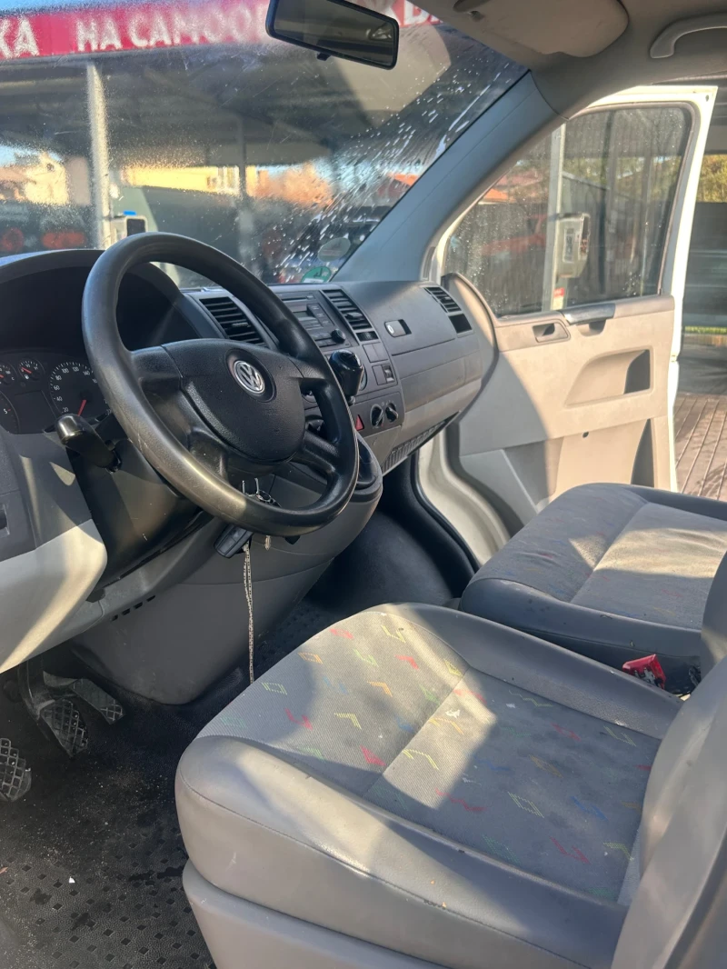 VW T5, снимка 13 - Бусове и автобуси - 47243772