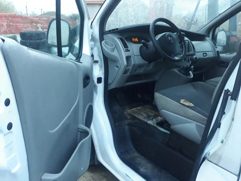 Opel Vivaro 2.0 90k.c., снимка 13 - Бусове и автобуси - 35062108