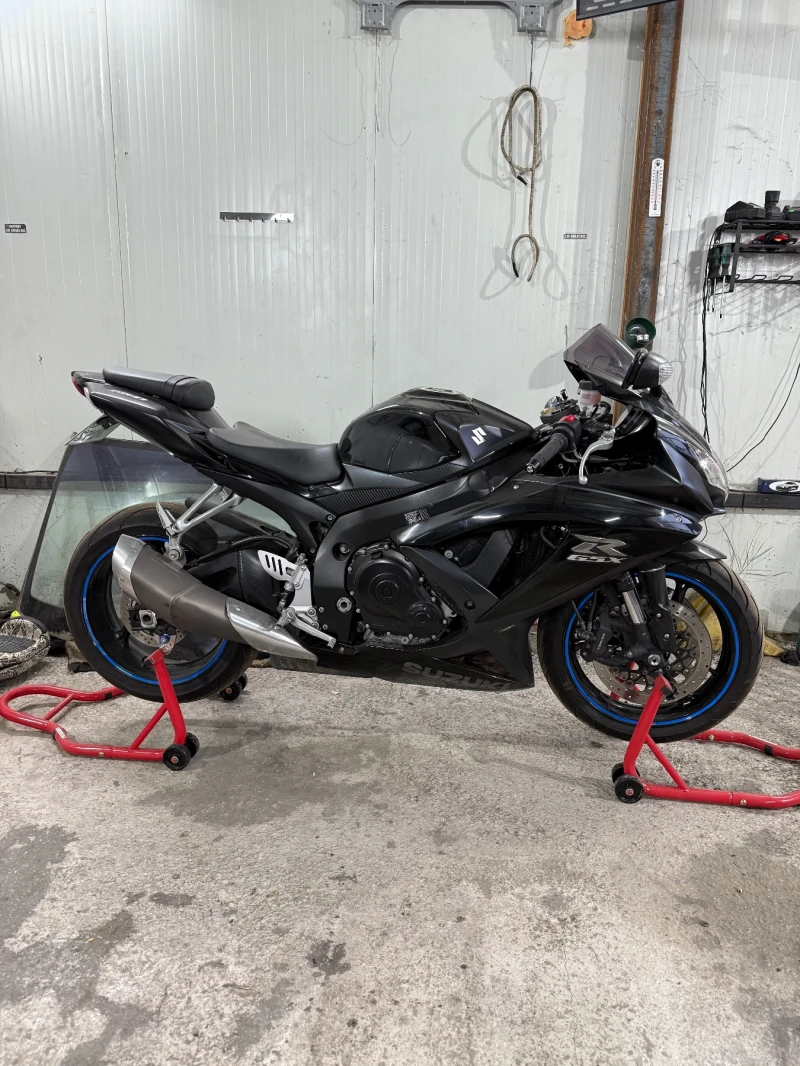 Suzuki Gsx K8 750cc