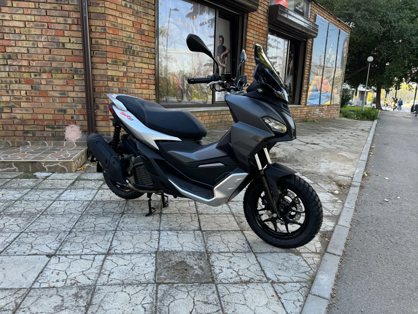 Aprilia Sr GT 200 Grey - изображение 2