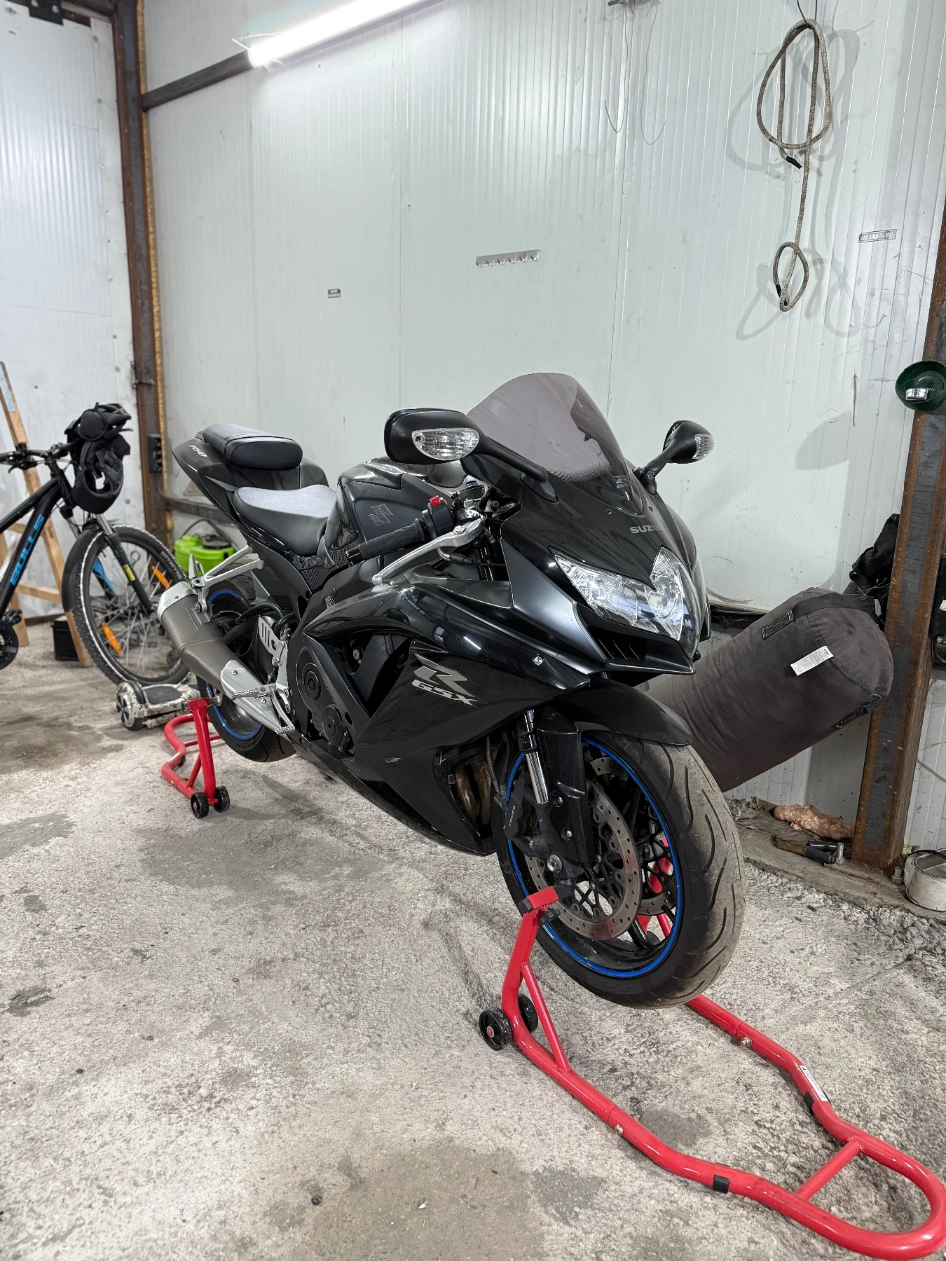 Suzuki Gsx K8 750cc - изображение 2