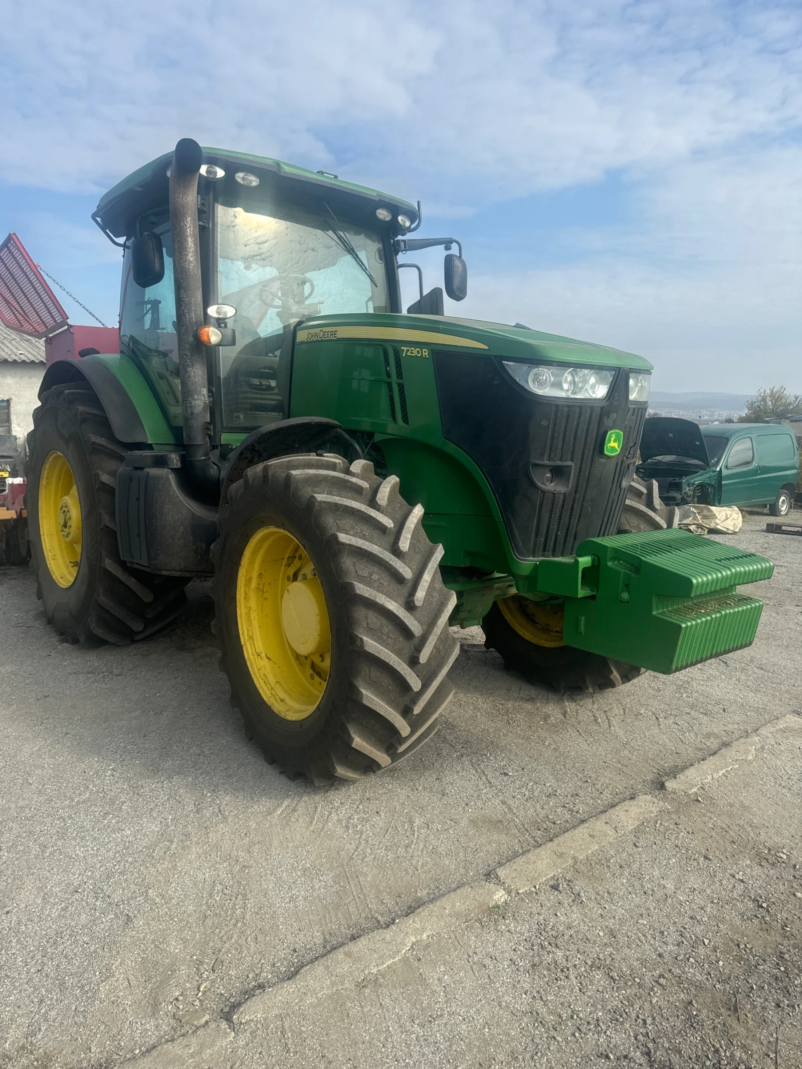 Трактор John Deere 7230R - изображение 4