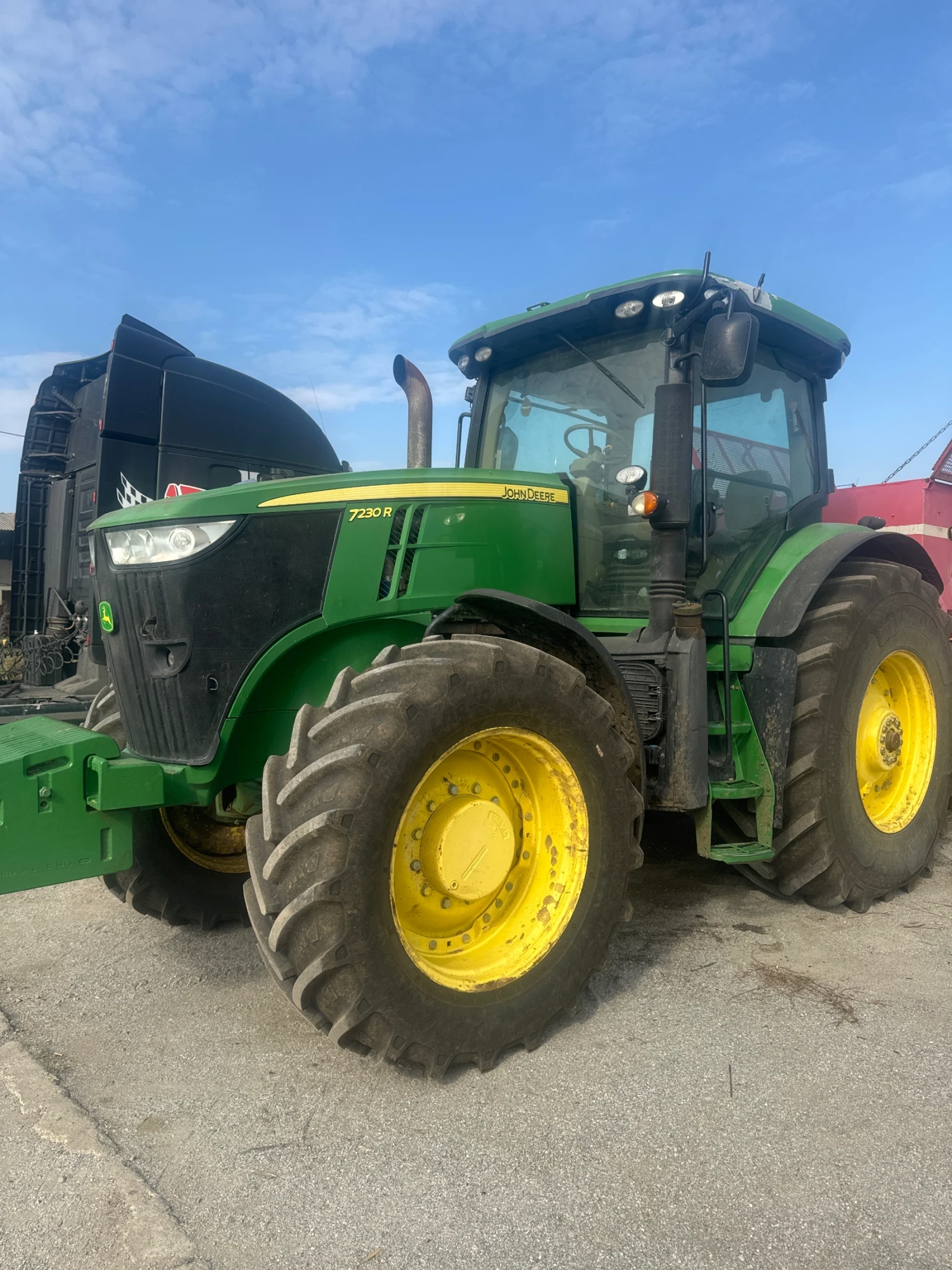 Трактор John Deere 7230R - изображение 3