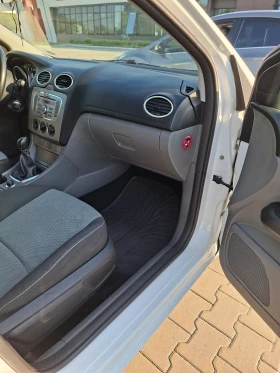Ford Focus 1.6 90hp, снимка 11
