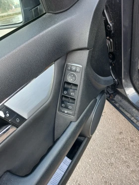 Mercedes-Benz C 220 2.0, снимка 10