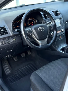 Toyota Avensis 2.0 Executive/Keyless/Камера/Адаптивни Фарове, снимка 8