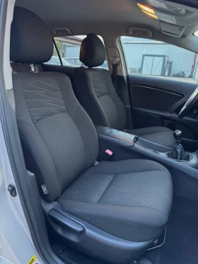 Toyota Avensis 2.0 Executive/Keyless/Камера/Адаптивни Фарове, снимка 13