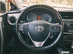 Toyota Auris, снимка 11