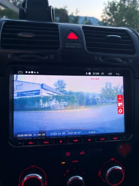 VW Golf - 2800 € / 5476.32 лв. - 90136462 8