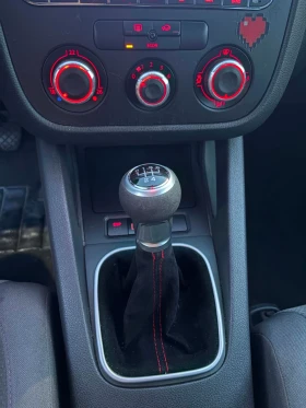 VW Golf - 2800 € / 5476.32 лв. - 90136462 9