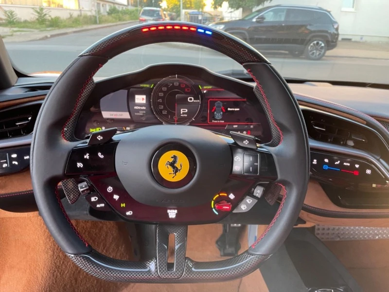 Ferrari SF 90 STRADALE| LEDS| LOGO| 360CAM| CARPLAY, снимка 8 - Автомобили и джипове - 46394441