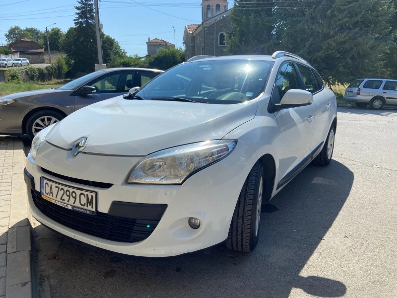 Renault Megane Комби, снимка 1 - Автомобили и джипове - 47224331