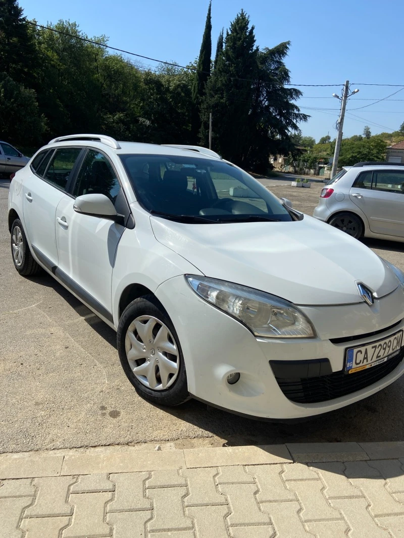 Renault Megane Комби, снимка 3 - Автомобили и джипове - 47224331