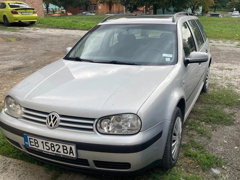 VW Golf, снимка 1 - Автомобили и джипове - 47324371