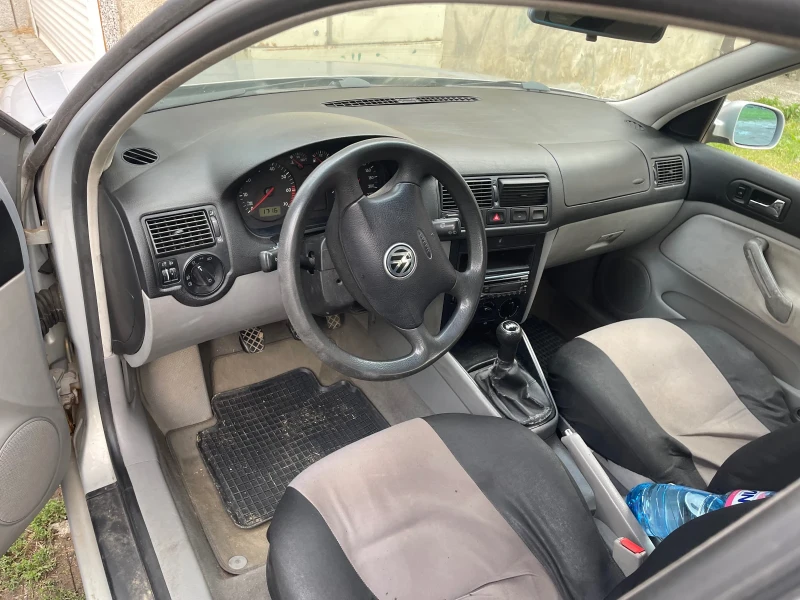 VW Golf, снимка 7 - Автомобили и джипове - 47324371