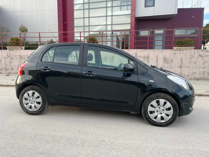 Toyota Yaris, снимка 5 - Автомобили и джипове - 47621754