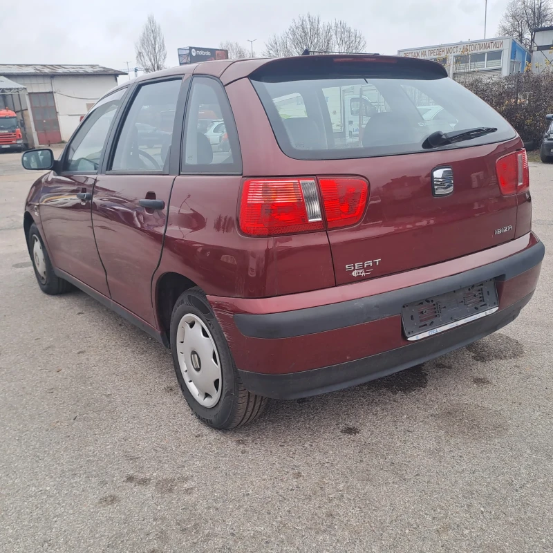 Seat Ibiza 1.0. На 50х.км. Реални, снимка 9 - Автомобили и джипове - 48233349