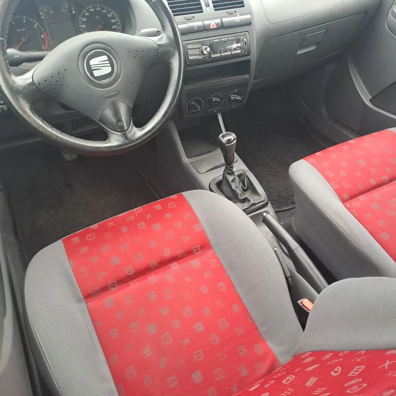 Seat Ibiza 1.0. На 50х.км. Реални, снимка 7 - Автомобили и джипове - 48233349