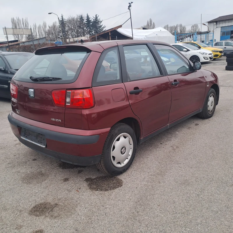 Seat Ibiza 1.0. На 50х.км. Реални, снимка 11 - Автомобили и джипове - 48233349