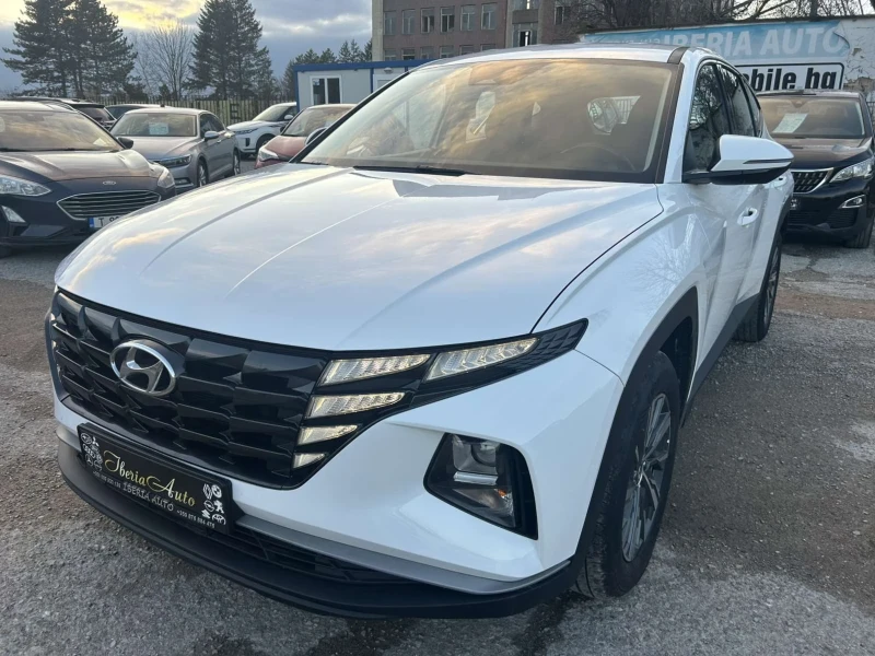 Hyundai Tucson 1.6 CRDI 136 * CAMERA * LED * DISTRONIC * , снимка 1 - Автомобили и джипове - 48252841