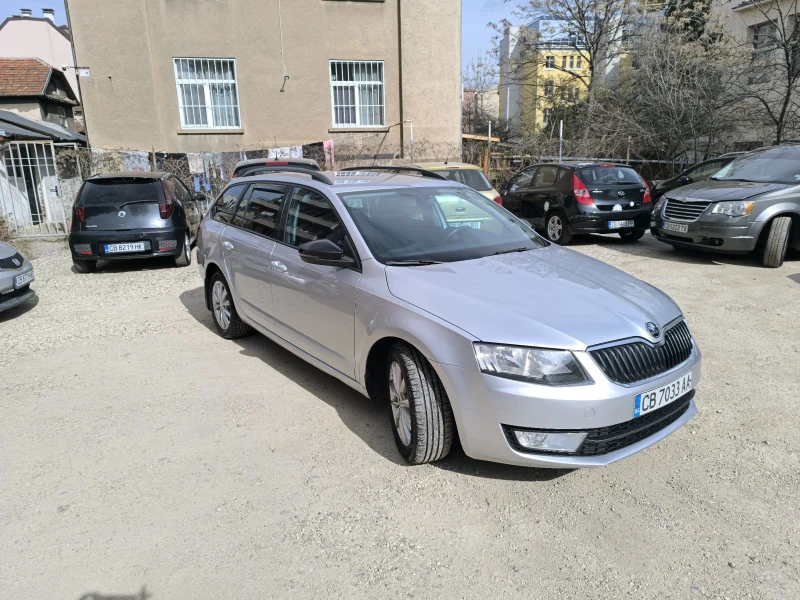 Skoda Octavia Напълно обслужен, снимка 8 - Автомобили и джипове - 49458189