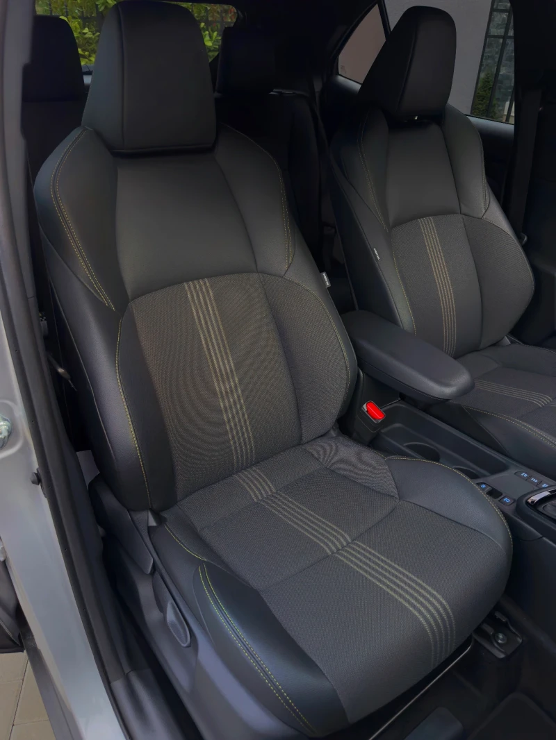 Toyota Yaris Cross Adventure / Кожен интериор / 10 години ГАРАНЦИЯ , снимка 10 - Автомобили и джипове - 51918356