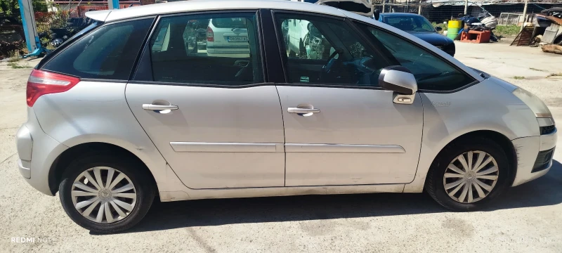 Citroen C4 Picasso, снимка 4 - Автомобили и джипове - 52431715