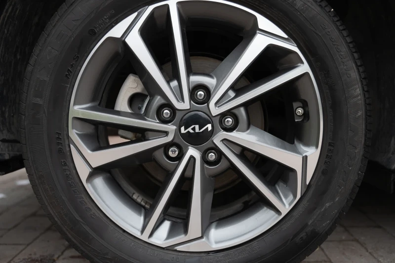 Kia Forte 5 , снимка 13 - Автомобили и джипове - 52732334