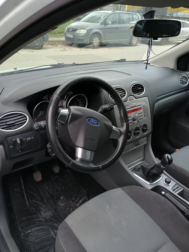 Ford Focus 1.6 90hp, снимка 8 - Автомобили и джипове - 52858862