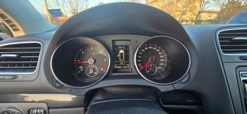 VW Golf, снимка 8 - Автомобили и джипове - 52887825