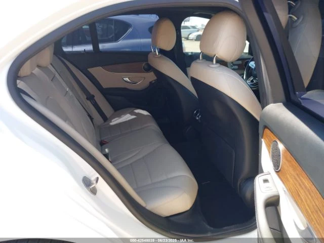 Mercedes-Benz C 300  - изображение 10