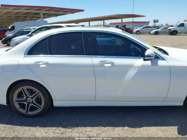 Mercedes-Benz C 300  - изображение 7
