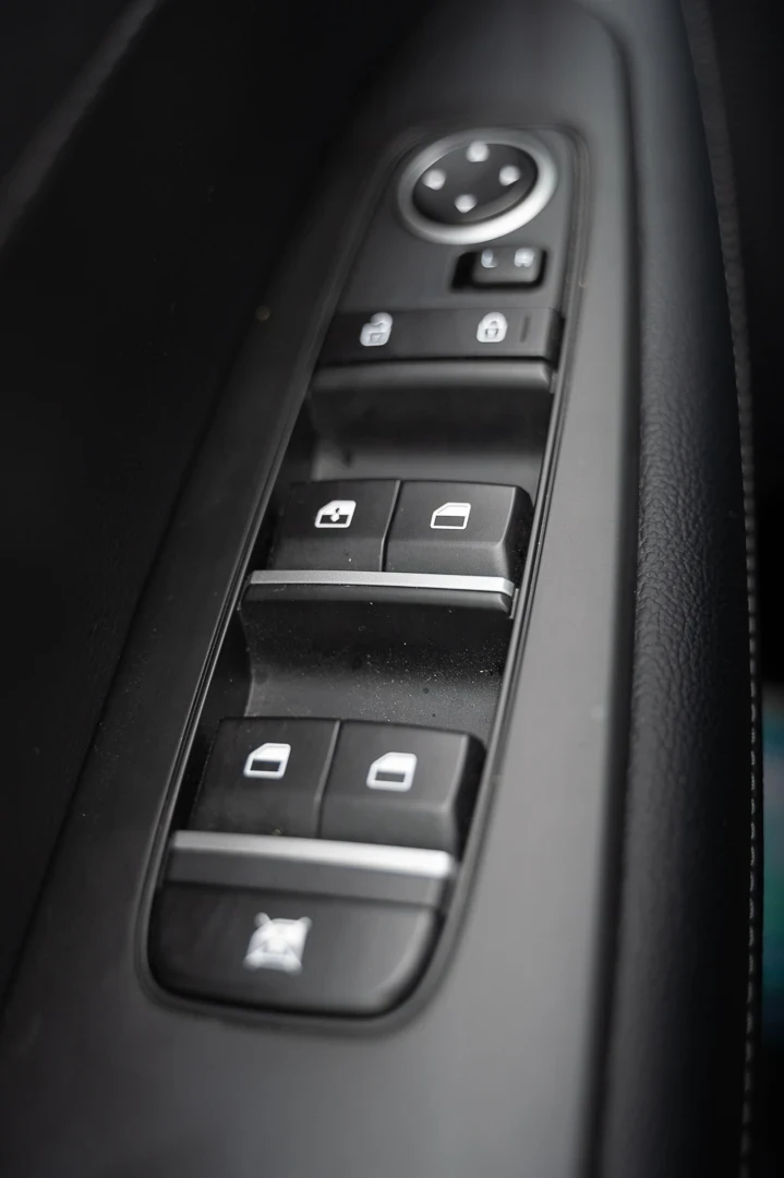 Kia Forte 5 , снимка 16 - Автомобили и джипове - 52732334