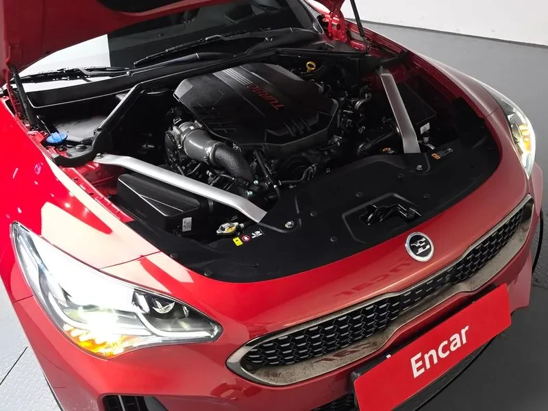 Kia Stinger 3.3 AWD GT - САМО 30% АВАНС, снимка 6 - Автомобили и джипове - 55889030
