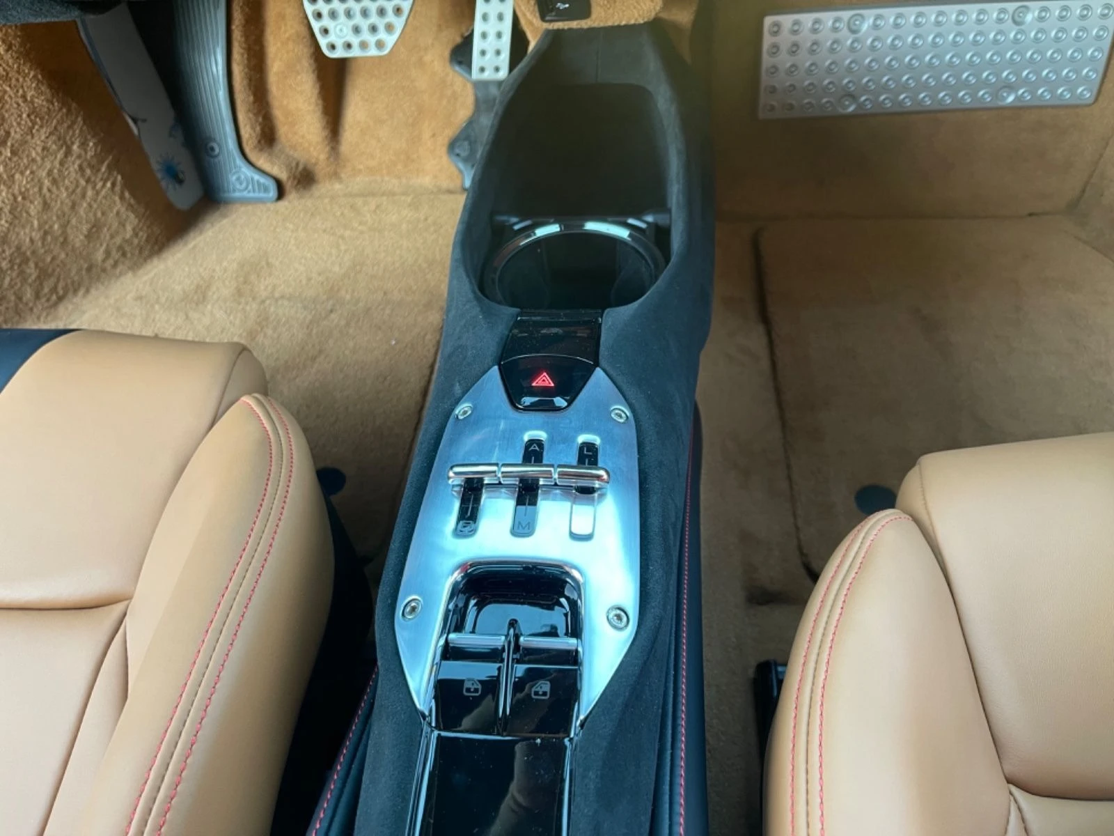 Ferrari SF 90 STRADALE| LEDS| LOGO| 360CAM| CARPLAY | Mobile.bg   12