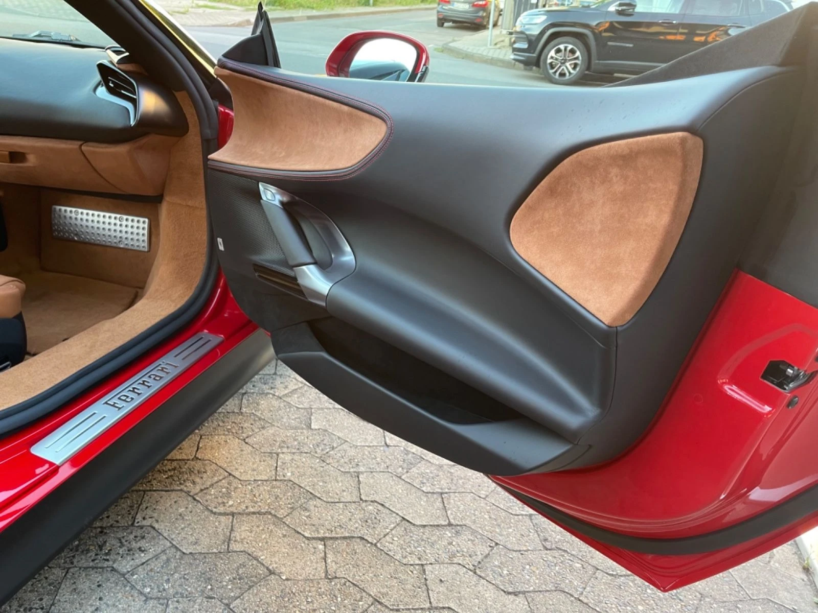 Ferrari SF 90 STRADALE| LEDS| LOGO| 360CAM| CARPLAY | Mobile.bg   16